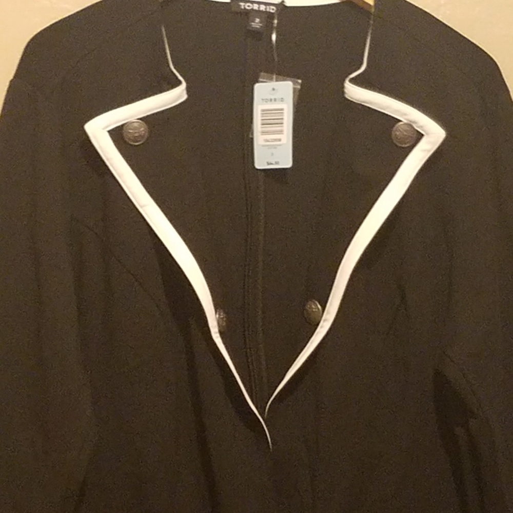 Torrid jacket - Picture 3 of 4